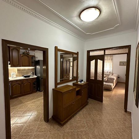 Central Haven Tiranë Luaran gambar